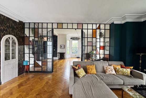 3556M 6 photo shoot location house in Manchester stylish period property.jpg