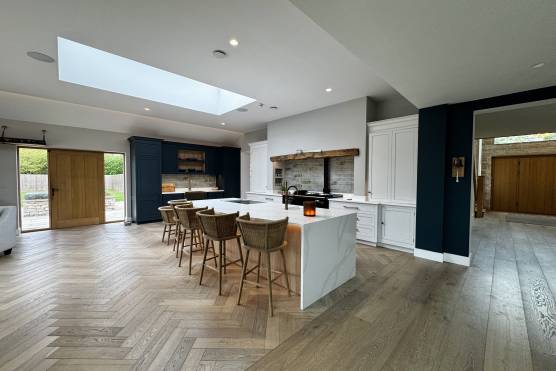 3551C 1 filming location house in Cheshire modern open plan kitchen.jpg