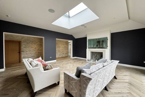 3551C 11 filming location house in Cheshire living room with exposed brick.jpg