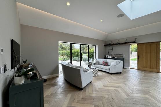 3551C 19 tv drama location house in Cheshire living room.jpg