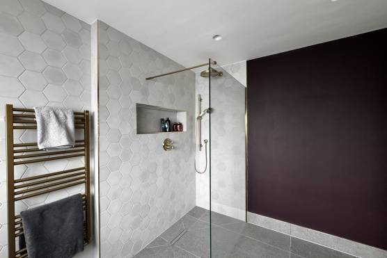 3551C 27 film shoot location house in Cheshire bathroom.jpg