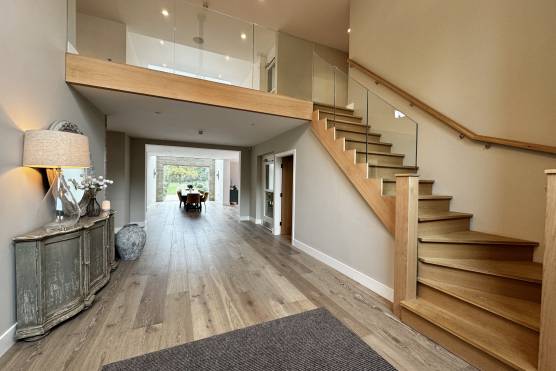 3551C 32 tv commercial location house in Cheshire staircase.jpg