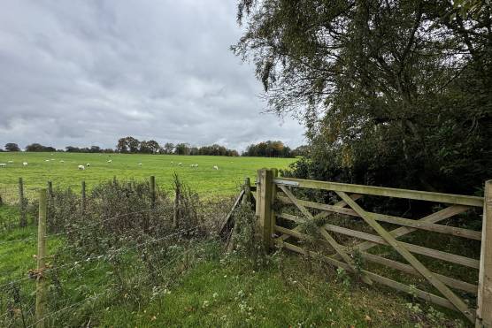 3551C 38 tv commercial location house in Cheshire farm land.jpg