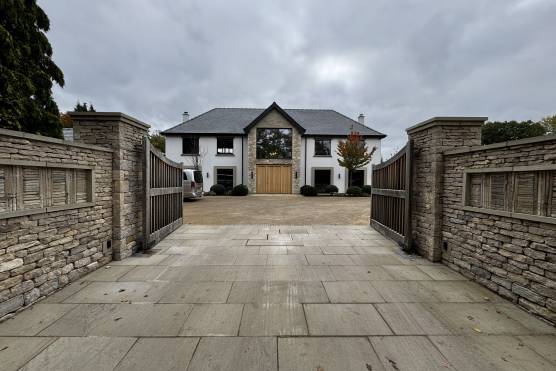 3551C 44 filming location house in Cheshire modern family home.jpg