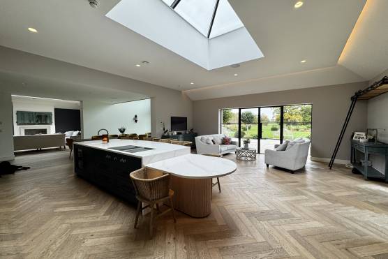 3551C 5 tv commercial location house in Cheshire large open plan kitchen.jpg