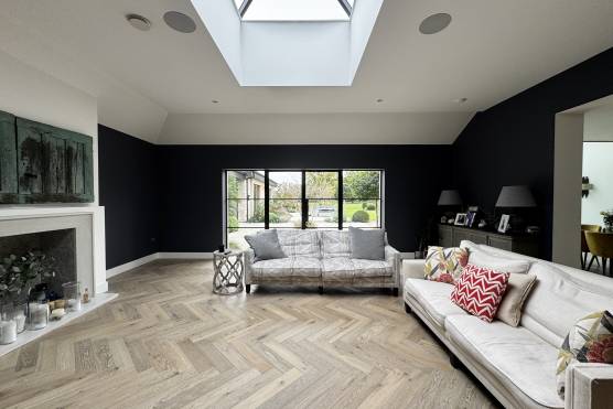 3551C 9 tv drama location house in Cheshire modern open plan living room.jpg