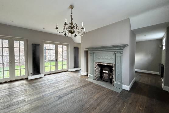 3599N 25 tv drama location house in North Yorkshire living area.jpg