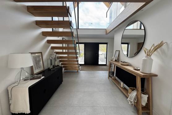 3561V 27 tv drama location house in Merseyside entrance and staircase.jpg