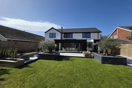 3561V 28 photo shoot location house in Merseyside modern family home garden.JPG