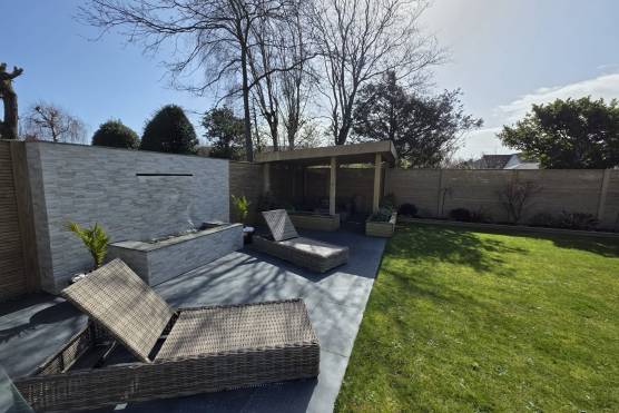 3561V-29-filming-location-house-in-Merseyside-modern-garden.JPG