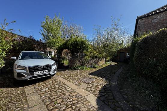 3562N 17 tv drama location house in North Yorkshire period property driveway.jpg