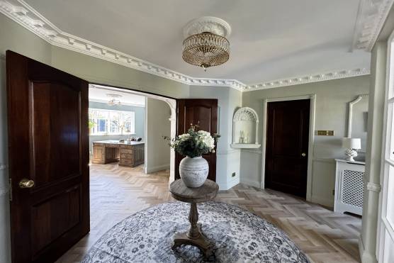 3563E 18 photo shoot location house in east yorkshire elegant entrance.jpg