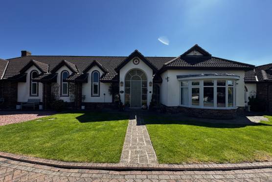 3563E 32 tv drama location house in east yorkshire bungalow.JPG