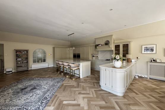 3563E-4-filming-location-house-in-east-yorkshire-modern-open-plan-kitchen.jpg