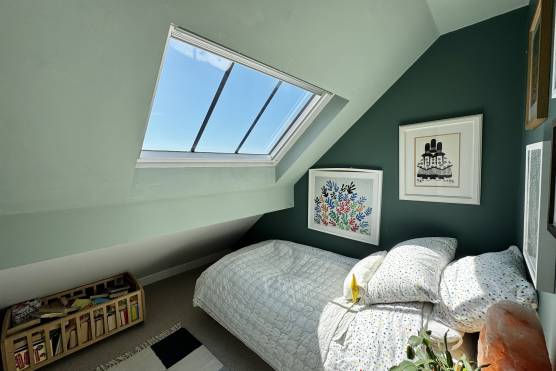 3208N 18 filming location house in North Yorkshire bedroom.jpg