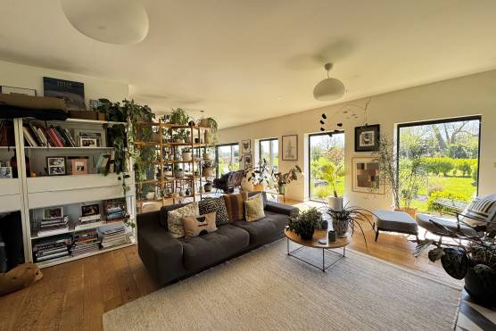 3208N 4 tv commercial location house in North Yorkshire modern open plan living area .jpg