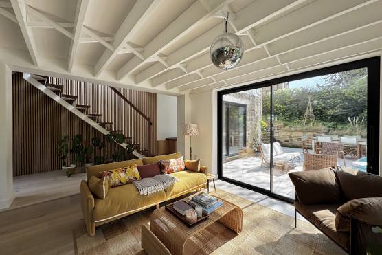3564W 12 tv drama loaction house in Leeds modern open plan living area.jpg