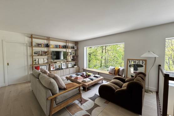 3564W 13 tv commercial location house iin Leeds mid century modern living area.jpg
