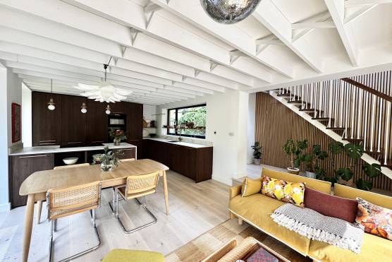 3564W 2 filming location house in Leeds modern open plan kitchen2.jpg