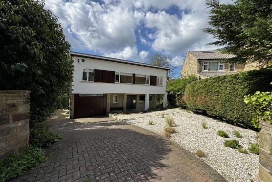 3564W 37 tv shoot location house in Leeds mid centiury modern family home.jpg