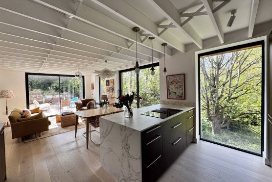 3564W 5 photo shoot location house in Leeds modern open plan kitchen.jpg