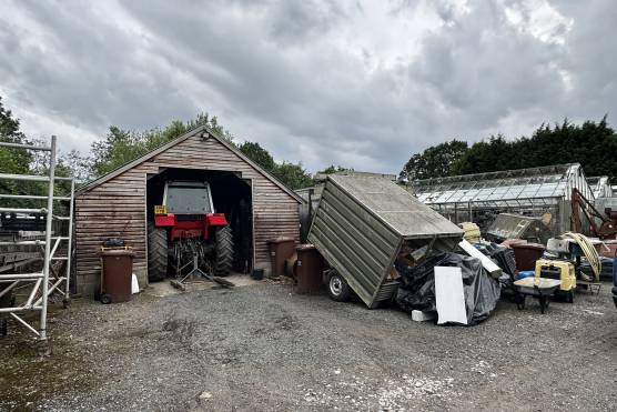 3565L 30 tv drama location in Lancashire tractor and scrap yard.jpg