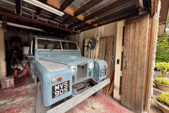 3565L 35 tv commercial location in Lancashire retro Land Rover.jpg