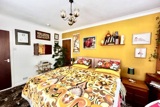3565L 6 tv commercial location house in Lancashire retro 70s bedroom.jpg