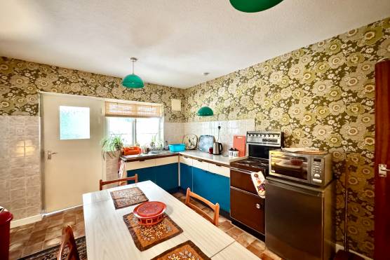 3565L 8 tv commercial location house in Lancashier retro kitchen.jpg