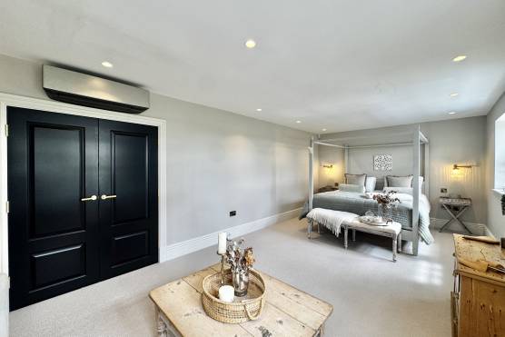 3566N 26 tv drama location house in North Yorkshire modern bedroom.jpg