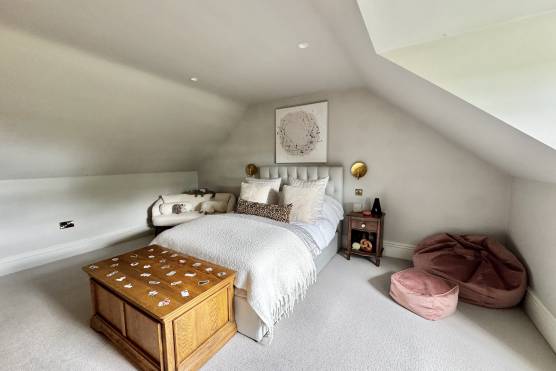 3566N-32-tv-shoot-location-house-in-North-Yorkshire-bedroom.jpg