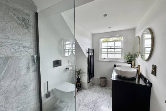 3566N 37 tv shoot location house in North Yorkshire bathroom.jpg