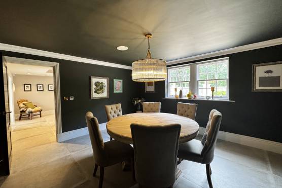 3566N 38 tv drama location house in North Yorkshire dining room.jpg