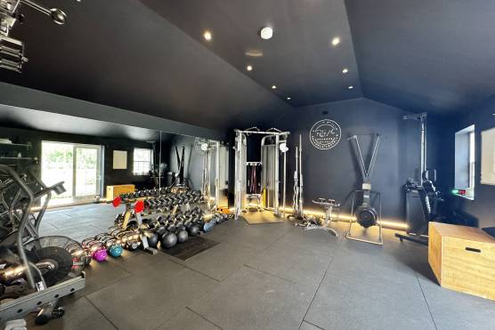 3566N-54-tv-shoot-location-house-in-North-Yorkshire-home-gym.jpg