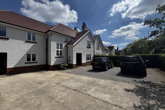 3567W 24 tv commercial location house in West Yorkshire modern family home.jpg