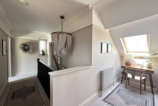 3374W 29 filming location house in Leeds hallway.jpg