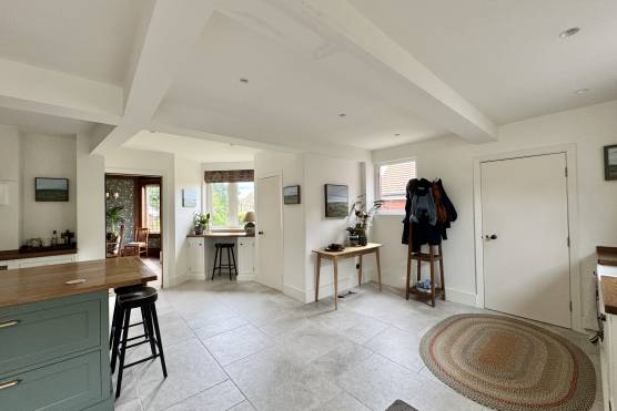 3568W 10 filming location house in West Yorkshire open plan kitchen.jpg