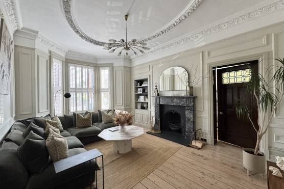 3570V 1 photo shoot location in Merseyside living room