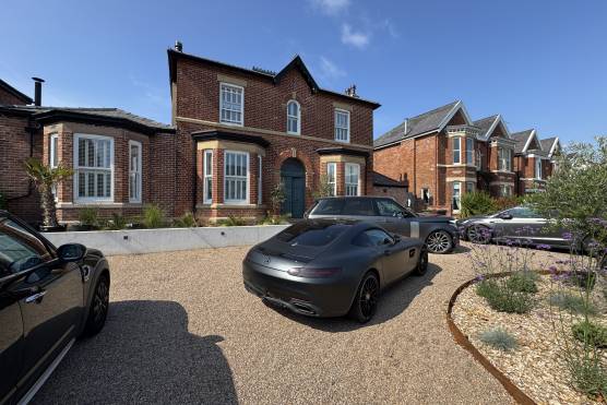 3570V 42 filming location house in Merseyside period property.jpg