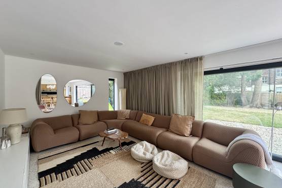 3571V 10 tv shoot location house in Merseyside modern open plan living area.jpg
