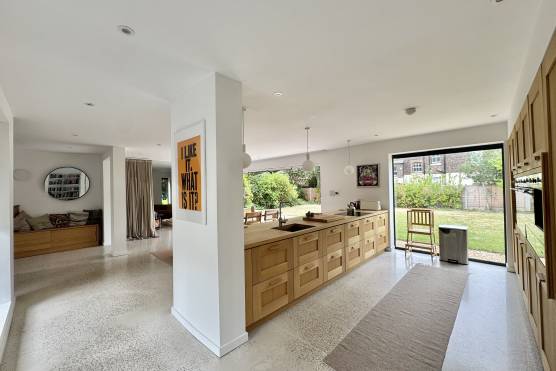 3571V 6 photo shoot location house in merseyside modern open plan kitchen.jpg