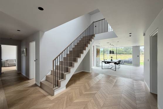 3572C 14 tv drama location house in Cheshire modern staircase.jpg