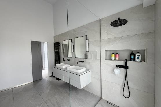 3572C 23 photo shoot location house in Cheshire modern bathroom with shower.jpg