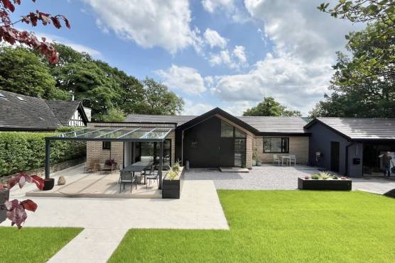 3573C-28-tv-drama-location-house-in-Cheshire-modern-home-exterior-and-garden..jpg