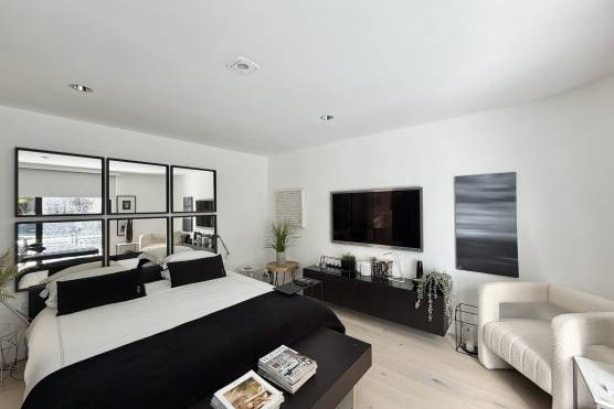 3574C 16 filming location house in Cheshire modern bedroom.jpg