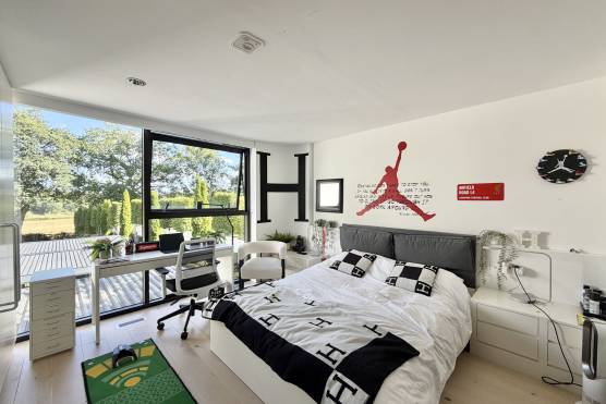 3574C 19 photo shoot location house in Cheshire modern kids bedroom.jpg