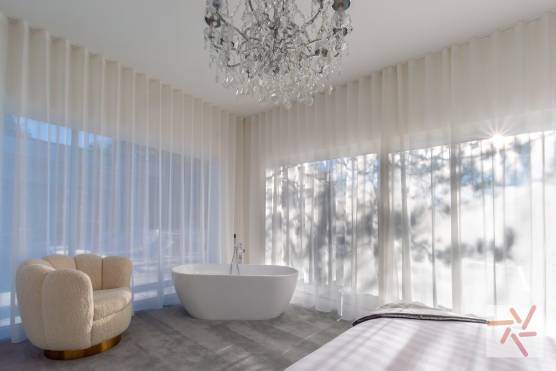 3383V 15 photo shoot location house in Merseyside modern property with large bedroom.jpg