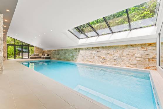 3575C 9 tv shoot location house in Cheshire indoor swimming pool.jpg