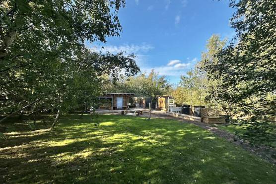 3578N-3-tv-shoot-location-in-North-Yorkshire-sauna-and-cold-plunge.jpg