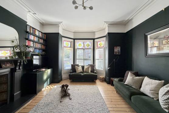3579M 6 photo shoot location house in Manchester living room.jpg